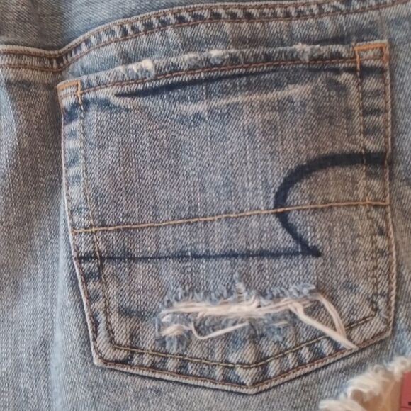 AE Great looking pair of cut-off shorts Sz 0 - Picture 5 of 10